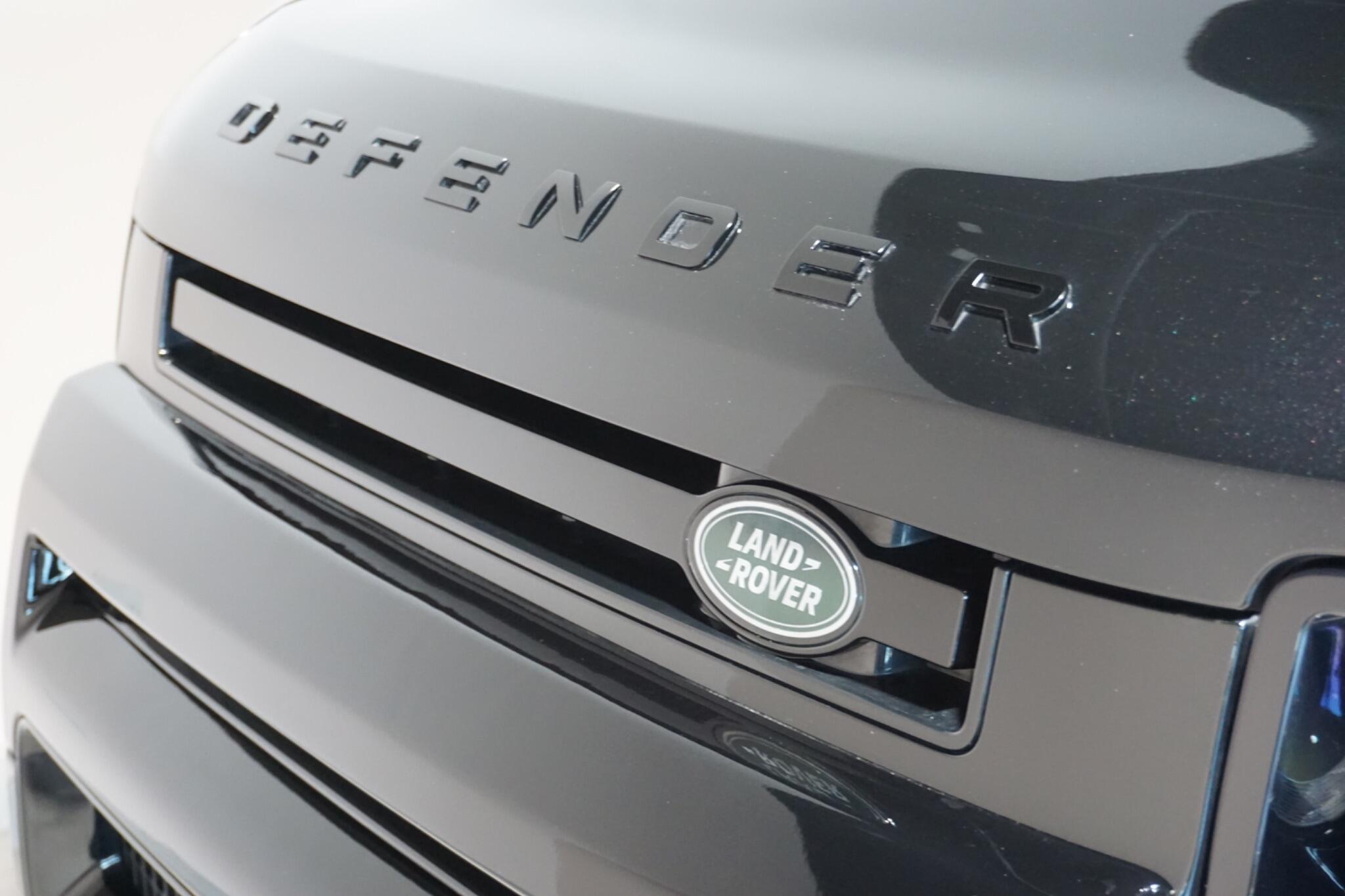 Land Rover Defender 110 3.0 D250 MHEV XS Edition SUV 5dr Diesel Auto 4WD Euro 6 (s/s) (250 ps)